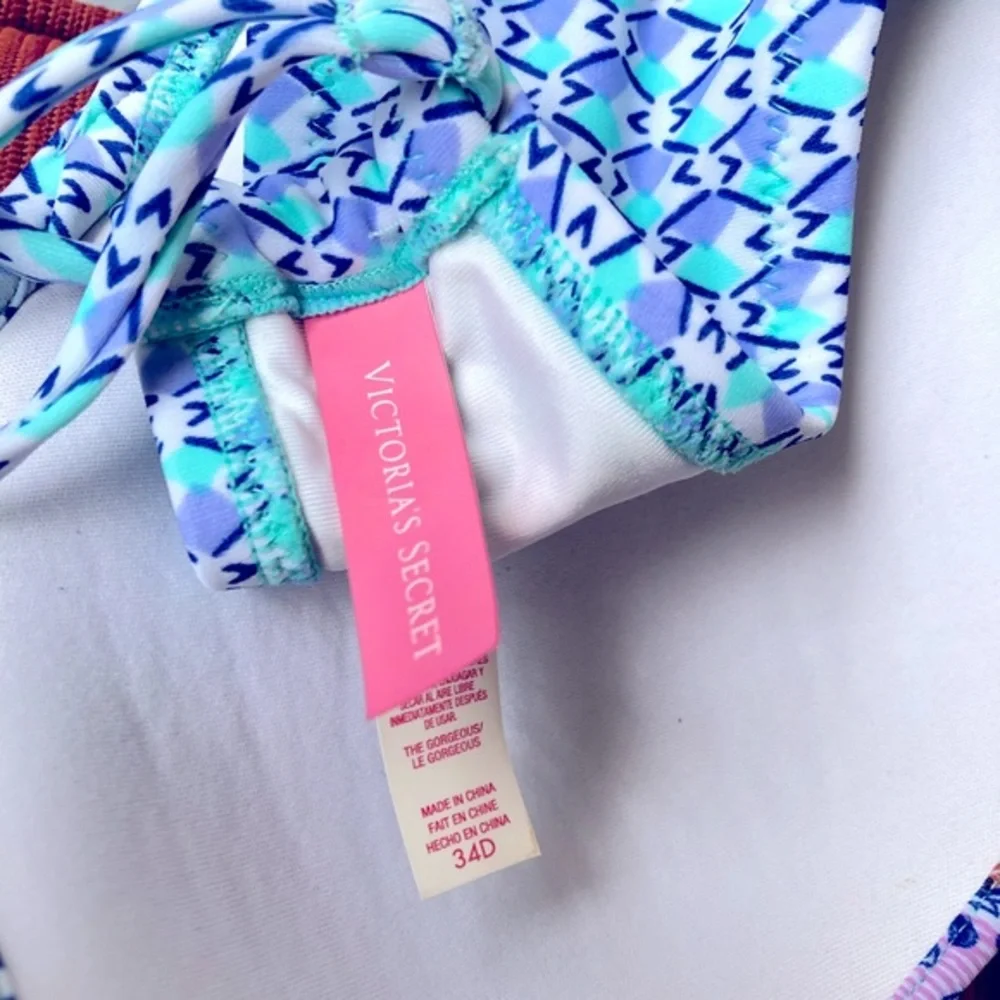 VICTORIAS SECRET Push-up Bikini Swimsuit Top 34D